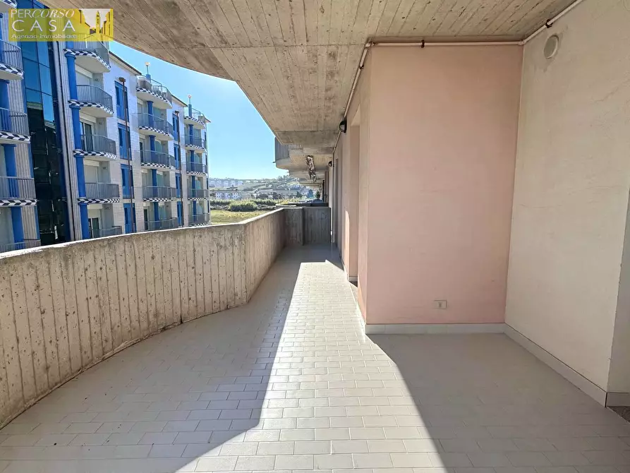 Immagine 11 di Appartamento in vendita  in Lungomare Sirena - Edificio fronte mare a Tortoreto