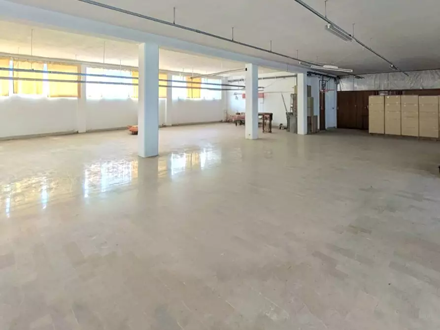 Immagine 4 di Capannone industriale in affitto  in Via Trieste a Bellante
