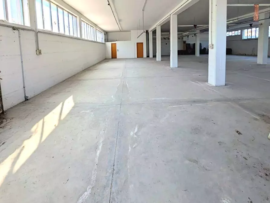 Immagine 7 di Capannone industriale in affitto  in Via Trieste a Bellante