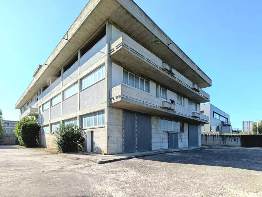 Immagine 12 di Capannone industriale in affitto  in Via Trieste a Bellante