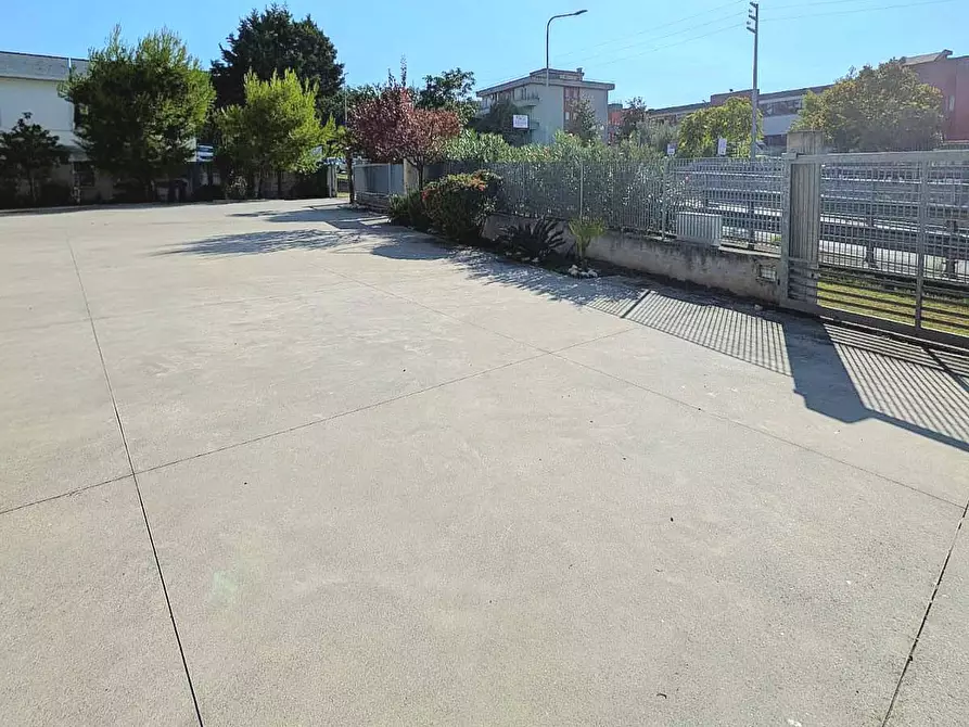 Immagine 13 di Capannone industriale in affitto  in Via Trieste a Bellante