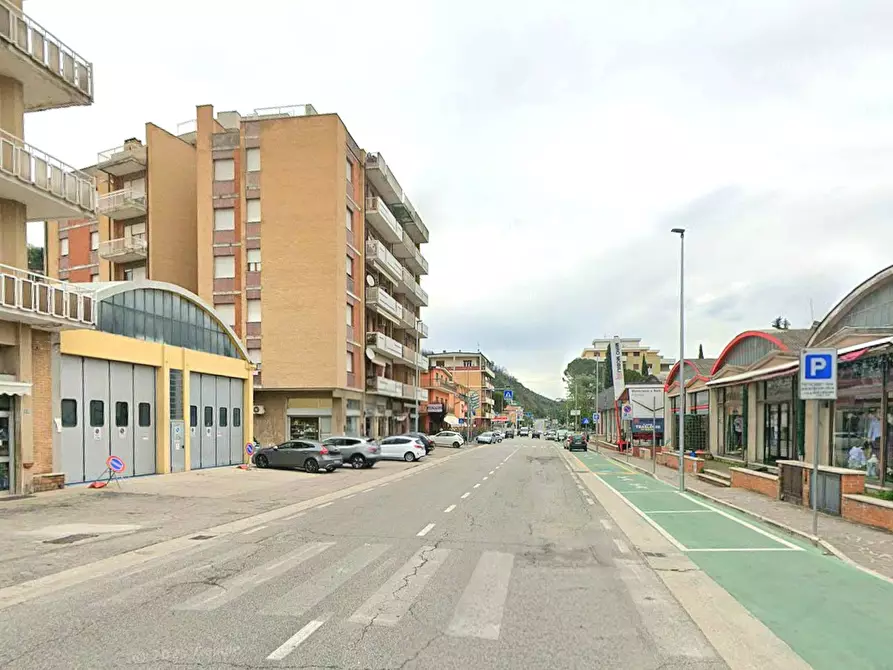 Immagine 8 di Locale commerciale in affitto  in Viale Risorgimento a Montorio Al Vomano