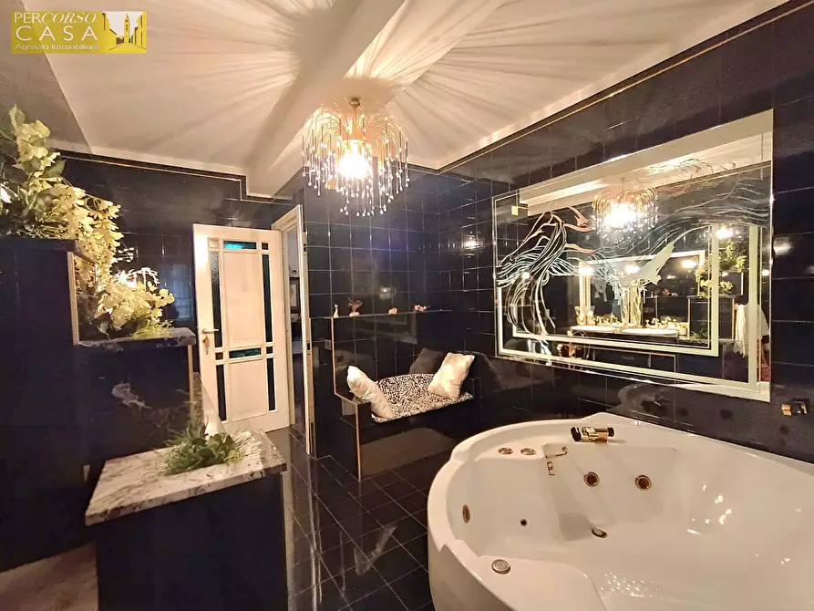 Immagine 16 di Appartamento in vendita  in Via Delfico a Teramo