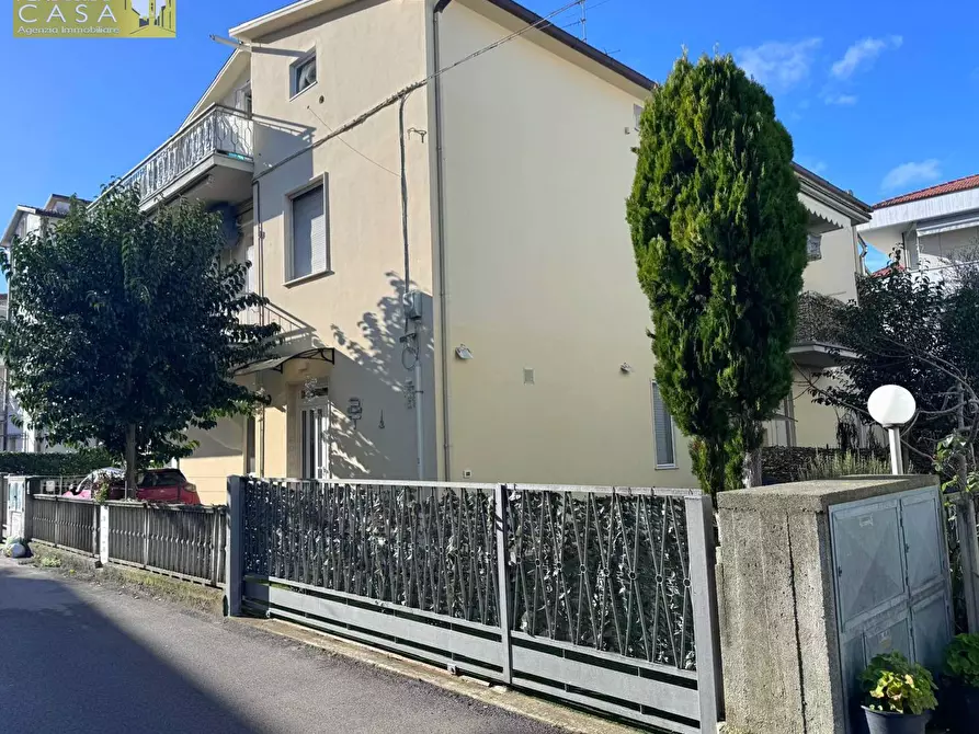 Immagine 12 di Appartamento in vendita  in Via Caprera a Alba Adriatica