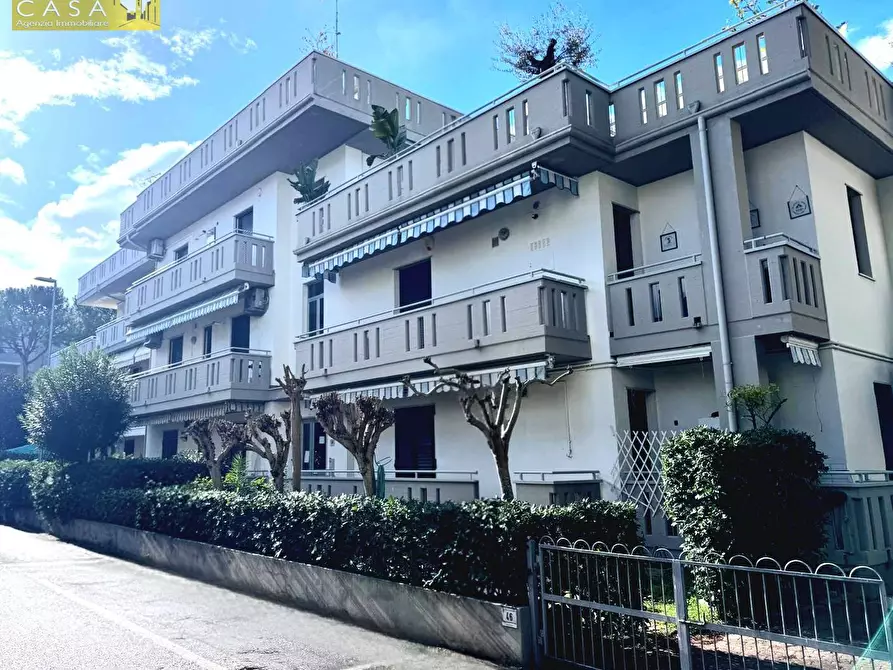 Immagine 17 di Appartamento in vendita  in Via Pascoli a Tortoreto