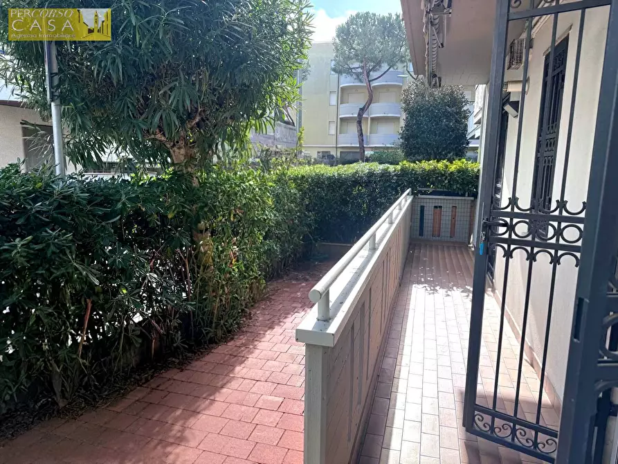 Immagine 13 di Appartamento in vendita  in Via Pascoli a Tortoreto