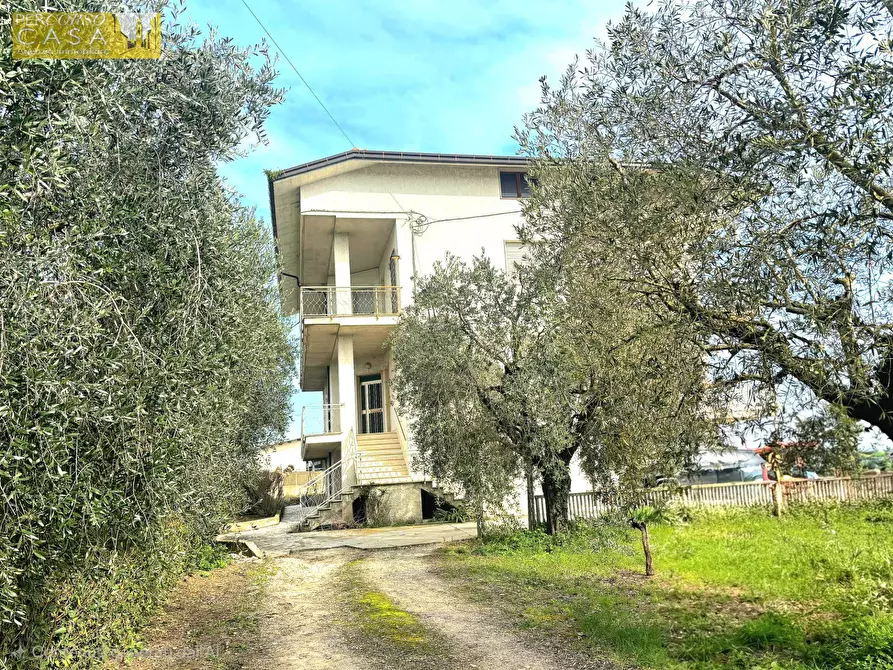 Immagine 1 di Appartamento in vendita  in Via Metella Nuova a Sant'omero