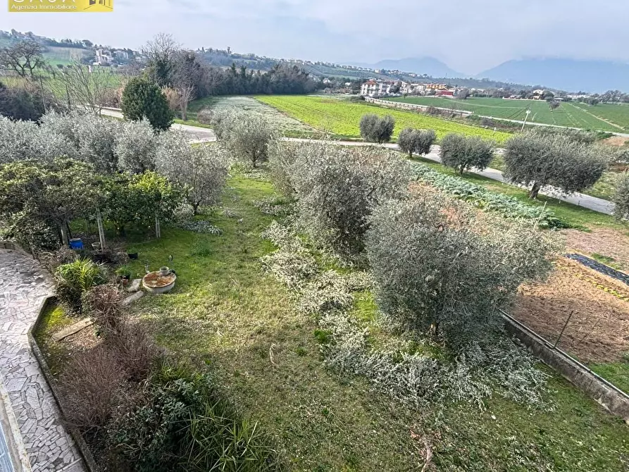 Immagine 23 di Appartamento in vendita  in Via Metella Nuova a Sant'omero