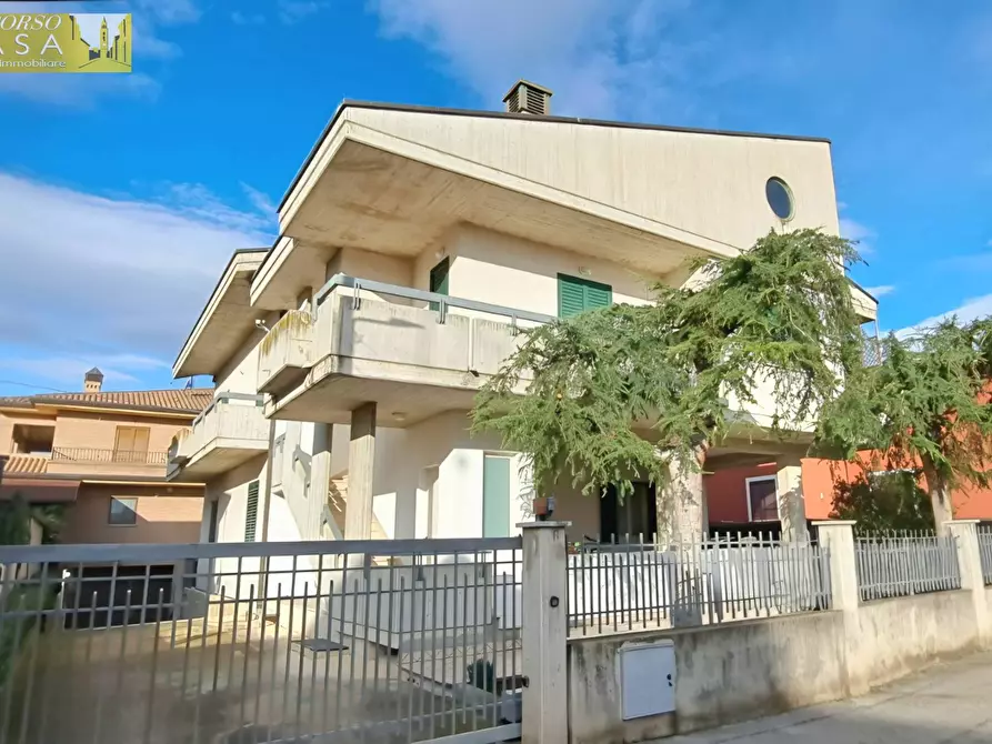 Immagine 2 di Appartamento in vendita  in Via Piane a Montorio Al Vomano