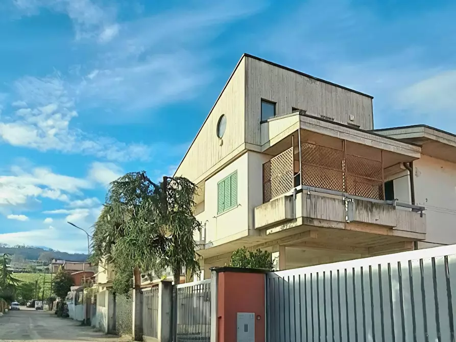 Immagine 3 di Appartamento in vendita  in Via Piane a Montorio Al Vomano