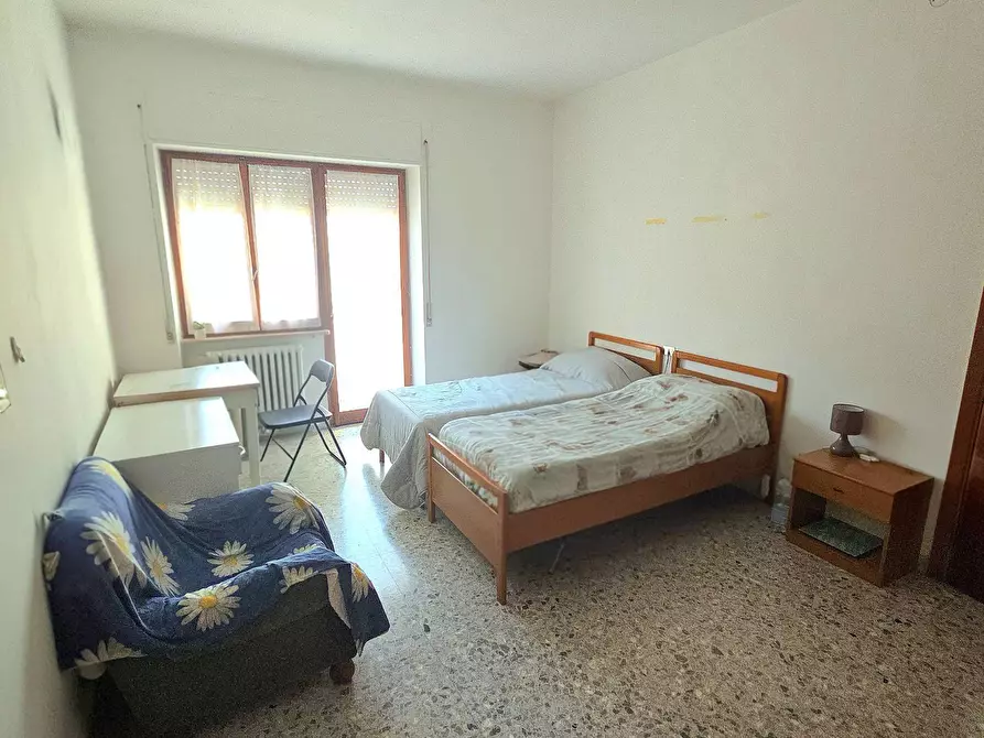 Immagine 8 di Appartamento in vendita  in Viale G. Bovio a Teramo