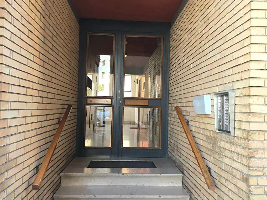 Immagine 21 di Appartamento in vendita  in Viale G. Bovio a Teramo