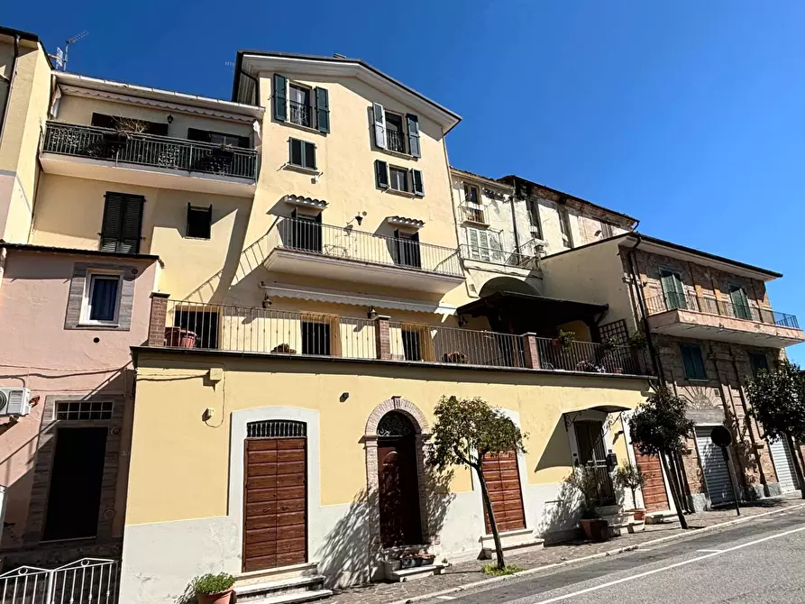 Immagine 16 di Appartamento in vendita  in Piazza Umberto I a Sant'omero