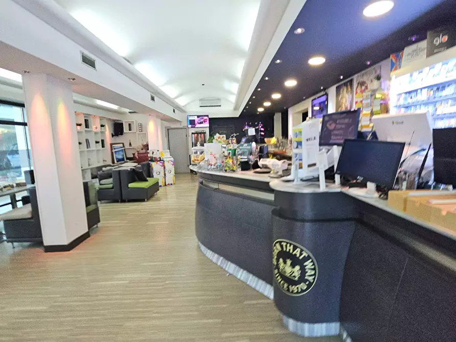 Immagine 3 di Attività commerciale in vendita  in Via Galilei a Bellante