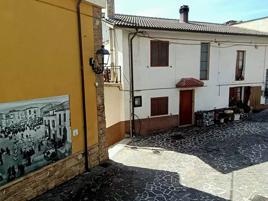 Immagine 1 di Appartamento in vendita  in Largo San Flaviano a Basciano