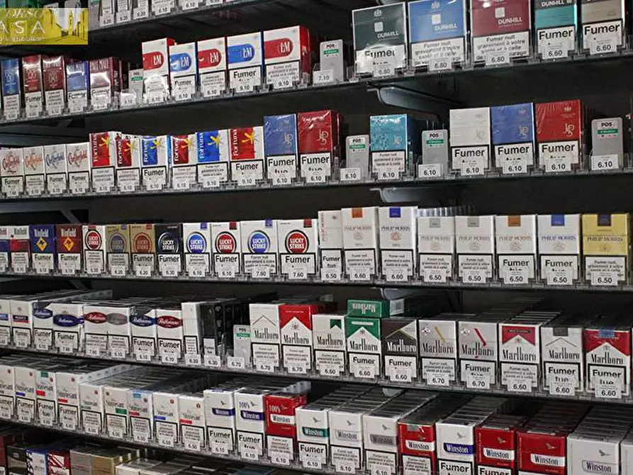 Immagine 5 di Attività commerciale in vendita  in Centro storico a Teramo