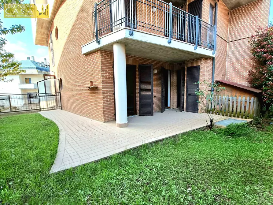 Immagine 1 di Appartamento in vendita  in Semicentro a Teramo