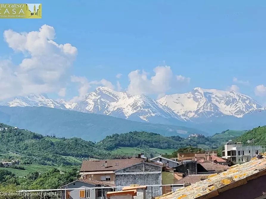 Immagine 2 di Appartamento in vendita  in Via Cona 145 a Teramo