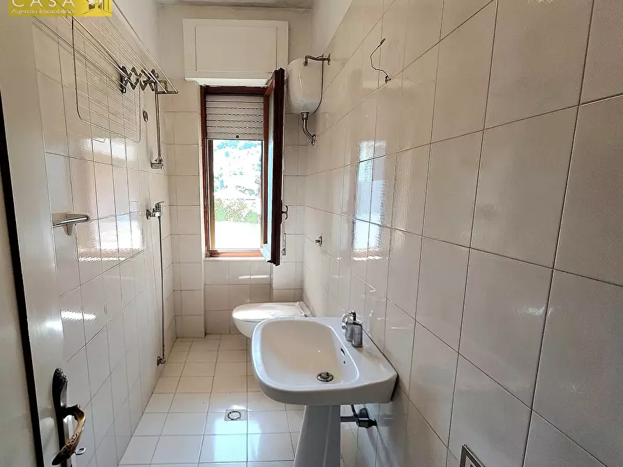 Immagine 13 di Appartamento in vendita  in Via Cona 145 a Teramo