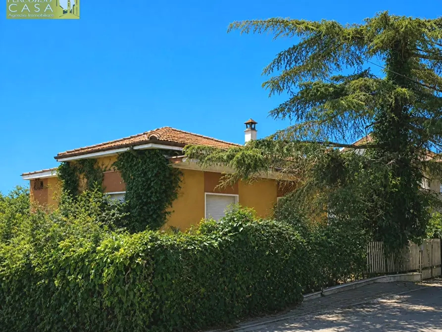 Immagine 1 di Casa indipendente in vendita  in PAESE - VIA AMENDOLA a Giulianova