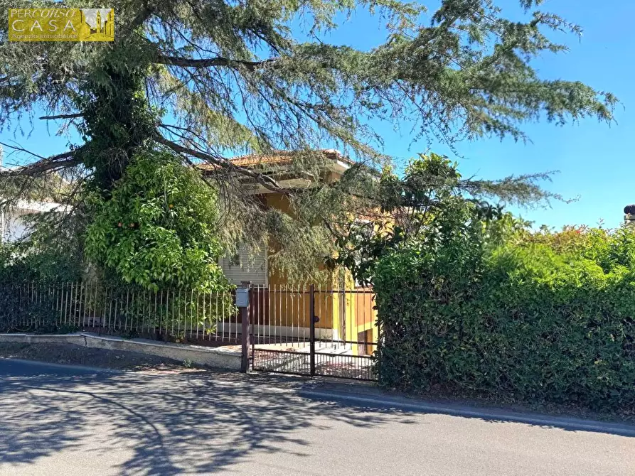 Immagine 2 di Casa indipendente in vendita  in PAESE - VIA AMENDOLA a Giulianova