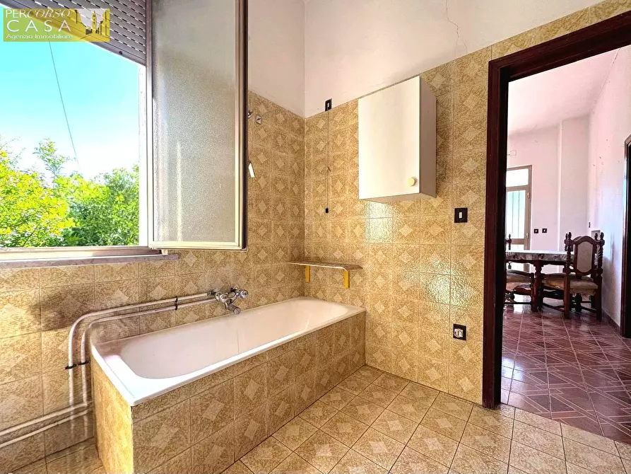 Immagine 9 di Casa indipendente in vendita  in PAESE - VIA AMENDOLA a Giulianova