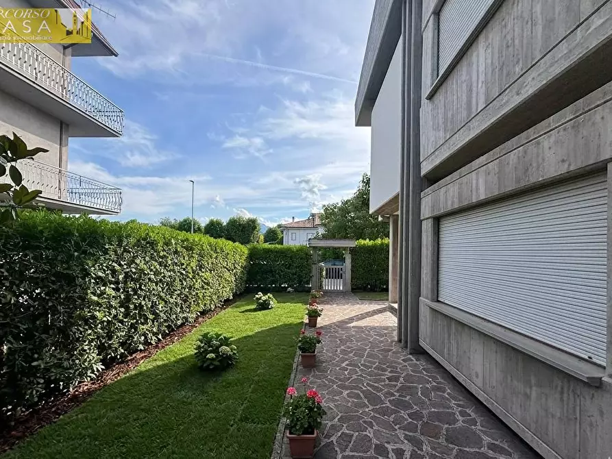 Immagine 2 di Villa in vendita  in Via Amerigo Vespucci a Sant'egidio Alla Vibrata
