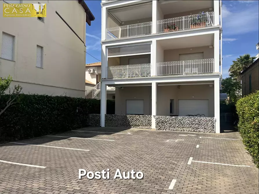 Immagine 17 di Appartamento in vendita  in Lungomare Sirena - Fronte Mare a Tortoreto