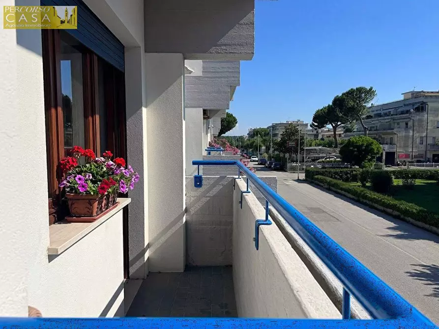 Immagine 4 di Appartamento in vendita  in Via Taormina a Martinsicuro