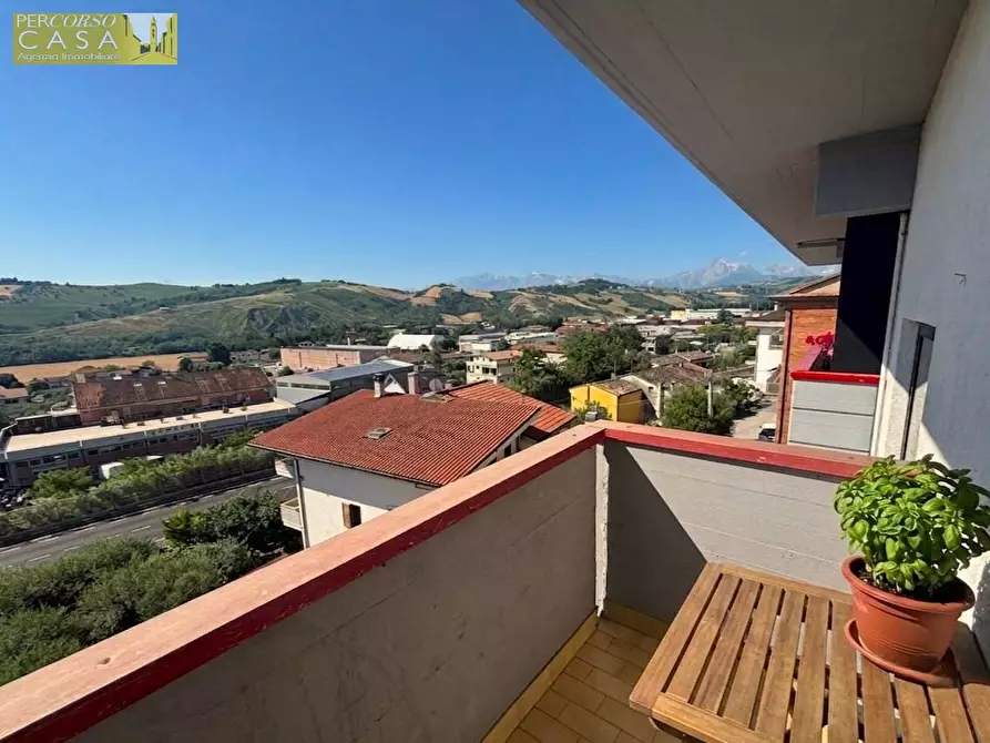 Immagine 18 di Appartamento in vendita  in Viale Europa a Teramo