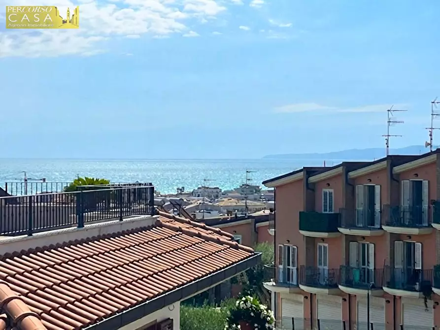 Immagine 14 di Appartamento in vendita  in Via Vascello - Prima collina 2 km dal mare a Tortoreto