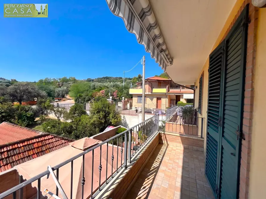 Immagine 13 di Appartamento in vendita  in Via Vascello - Prima collina 2 km dal mare a Tortoreto