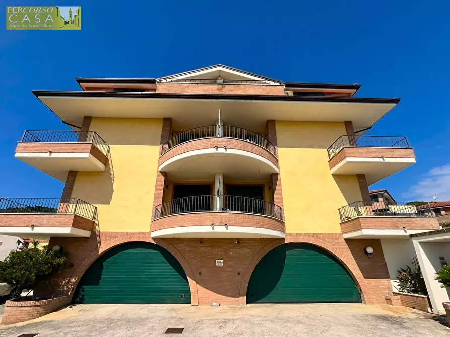 Immagine 18 di Appartamento in vendita  in Via Vascello - Prima collina 2 km dal mare a Tortoreto