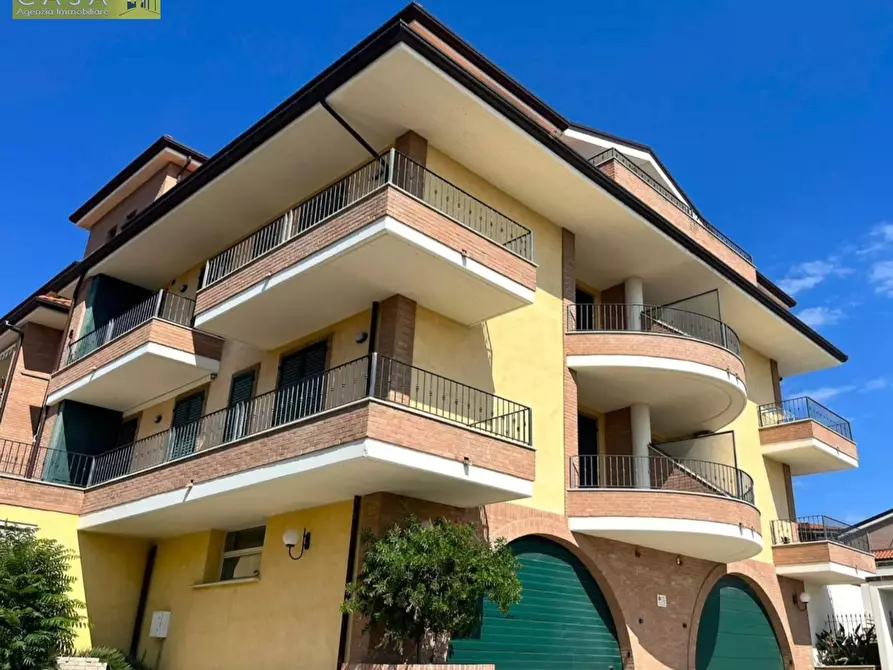 Immagine 17 di Appartamento in vendita  in Via Vascello - Prima collina 2 km dal mare a Tortoreto
