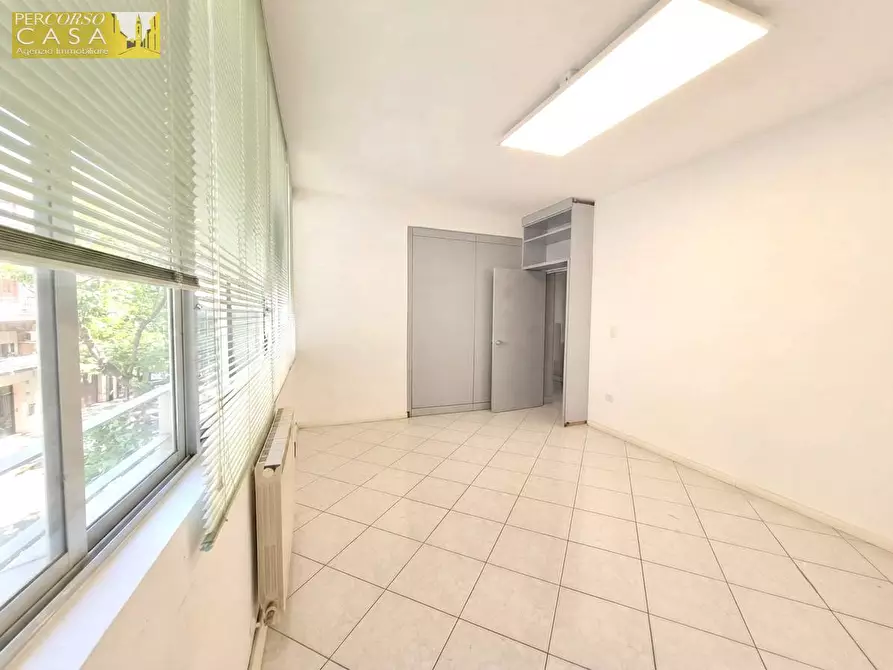 Immagine 7 di Ufficio in vendita  in Via Palombieri Piano Terra - Ingresso indipendente a Teramo