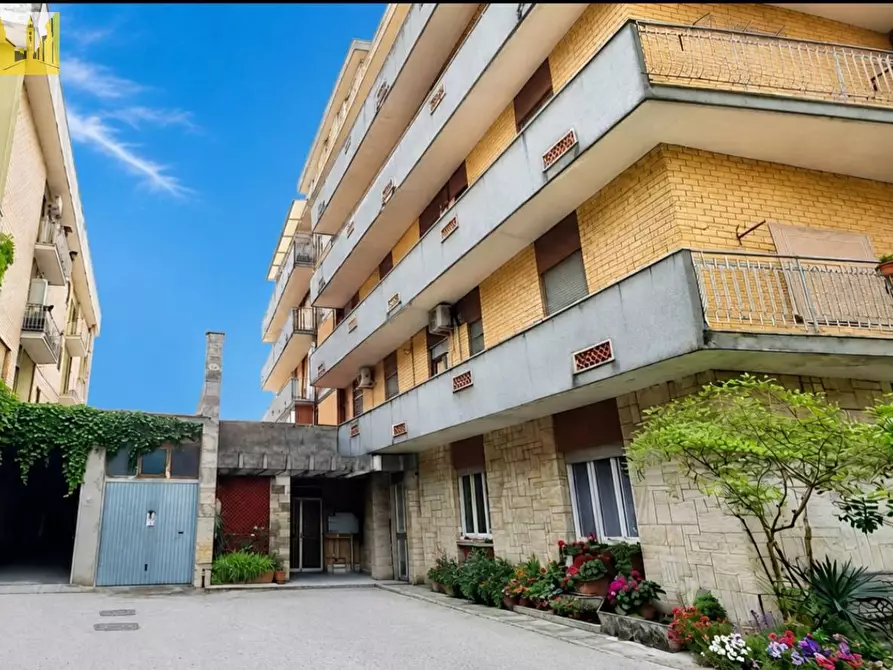 Immagine 1 di Appartamento in vendita  in Traversa di Viale Risorgimento a Montorio Al Vomano