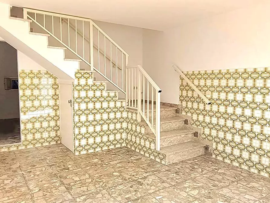 Immagine 3 di Casa indipendente in vendita  in Frazione Rocciano a Teramo
