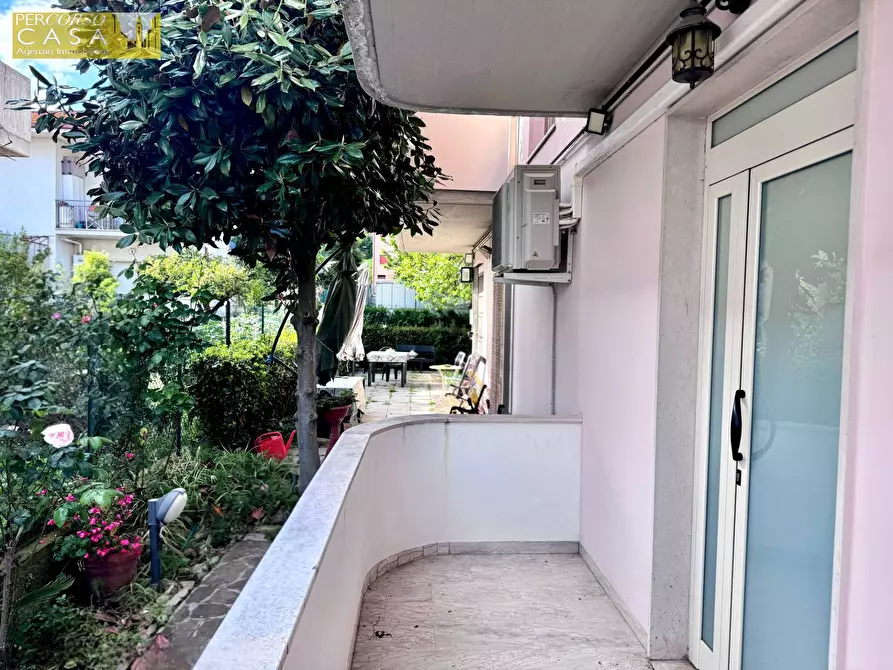 Immagine 21 di Appartamento in vendita  in Via Gioia a Roseto Degli Abruzzi