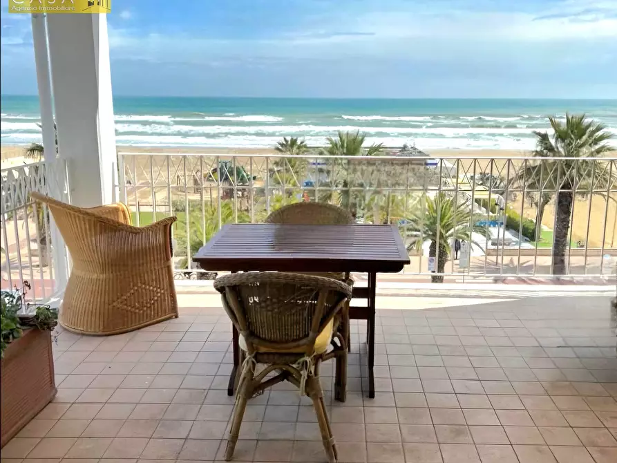 Immagine 3 di Appartamento in vendita  in Lungomare Sirena - Fronte Mare a Tortoreto