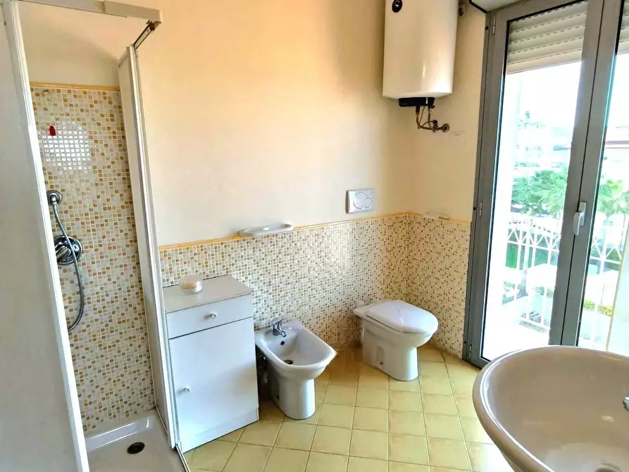 Immagine 13 di Appartamento in vendita  in Lungomare Sirena - Fronte Mare a Tortoreto