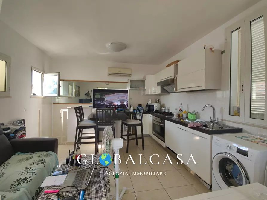 Immagine 1 di Locale commerciale in vendita  in Via Tombolo 10 a Grosseto