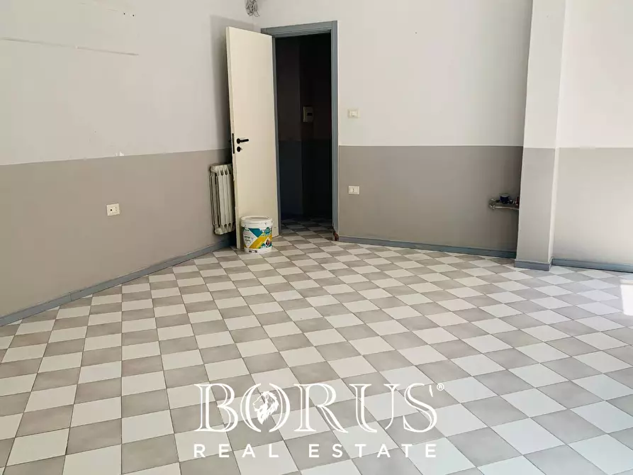 Immagine 11 di Ufficio in affitto  in Via Garofalo a Cancello Ed Arnone