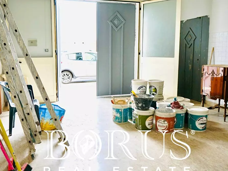 Immagine 5 di Locale commerciale in affitto  a Casal Di Principe