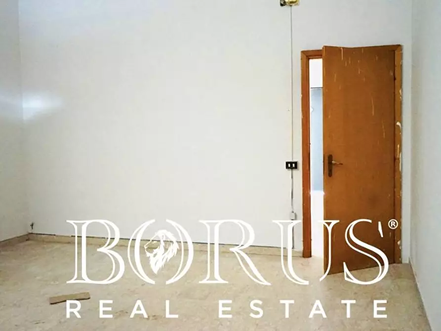 Immagine 8 di Locale commerciale in affitto  a Casal Di Principe