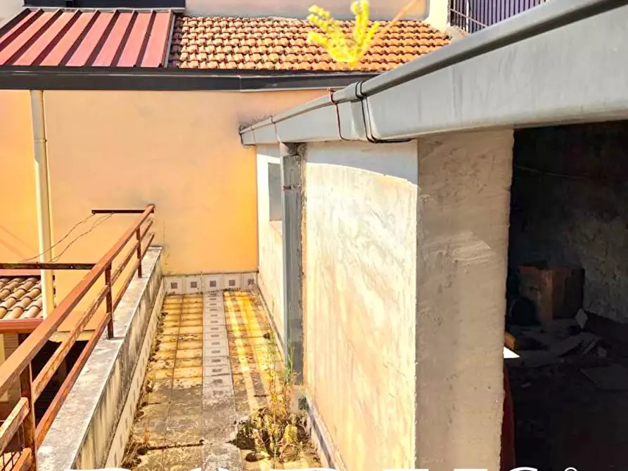 Immagine 12 di Casa semindipendente in vendita  in Via Selicara a Cancello Ed Arnone