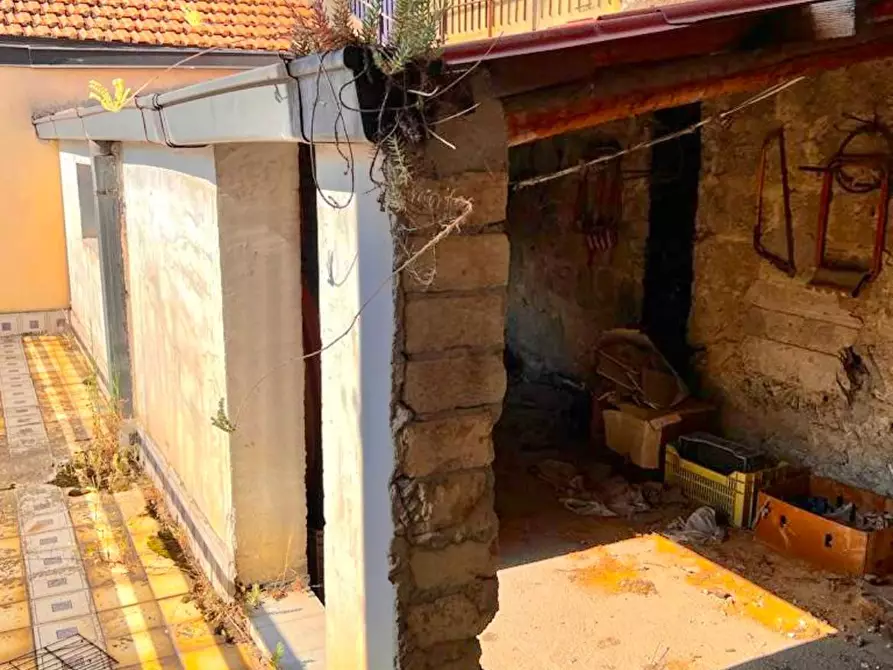 Immagine 31 di Casa semindipendente in vendita  in Via Selicara a Cancello Ed Arnone