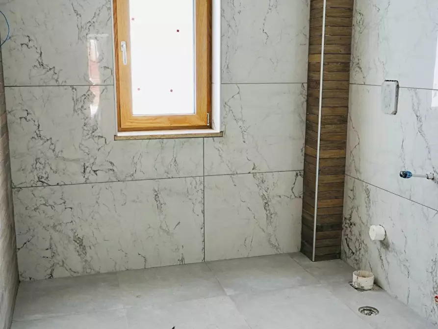 Immagine 5 di Villa in vendita  in Via del Gelso a Lusciano