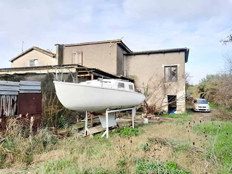 Immagine 8 di Casa indipendente in vendita  in Via Potenza a Castel Volturno