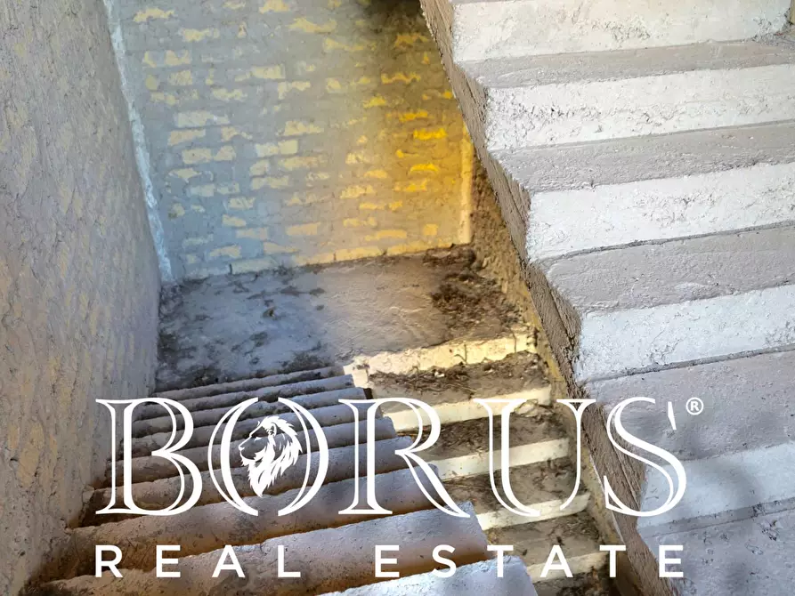 Immagine 10 di Casa indipendente in vendita  a Castel Volturno