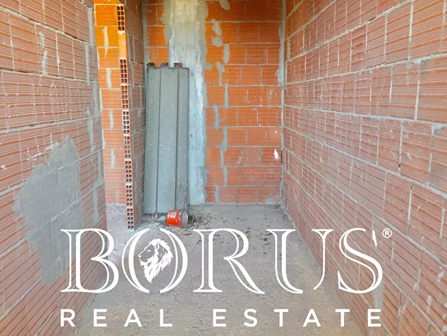 Immagine 29 di Casa indipendente in vendita  a Castel Volturno